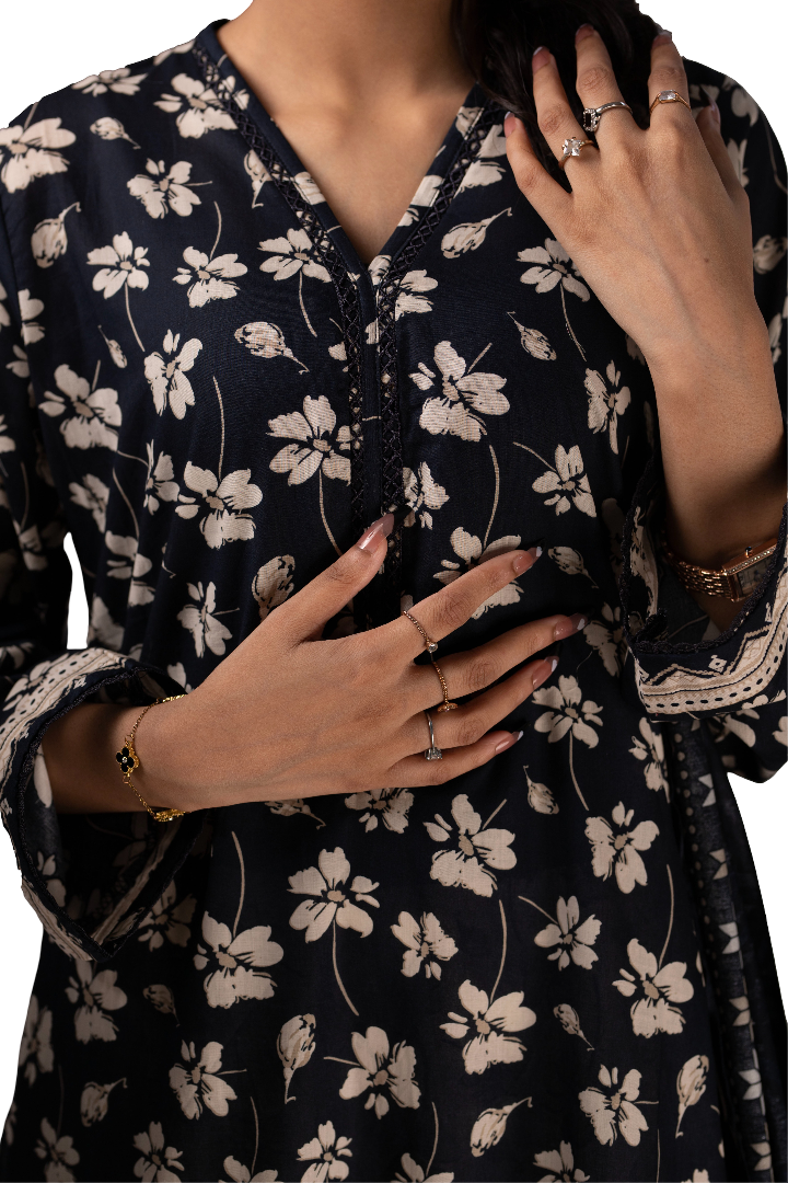 Printed Lawn Suit For Women 3 Piece