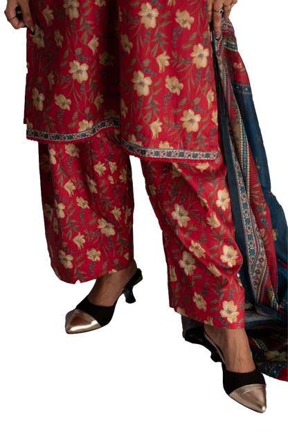Three Piece Lawn Ladies Suit.